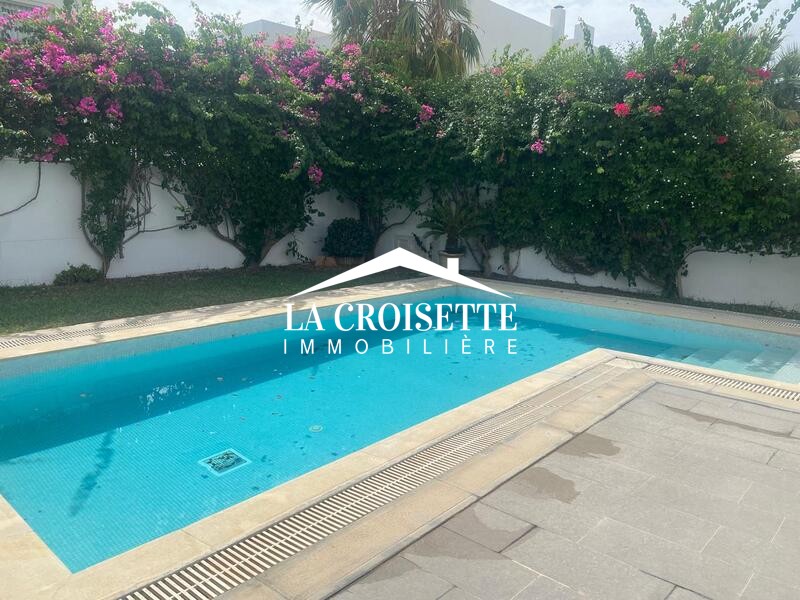 Villa de maître S+6 à Gammarth